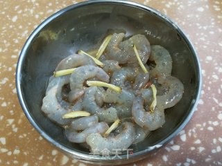 番茄炒虾仁的做法步骤：3