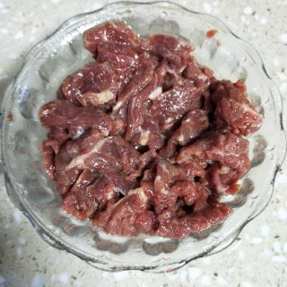 牛肉炖杂烩的做法步骤：3