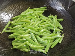 豆角炖粉条的做法步骤：3