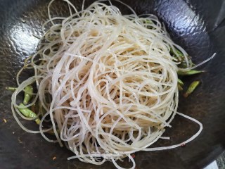 豆角炖粉条的做法步骤：5