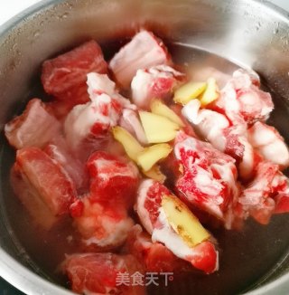 酱焖排骨的做法步骤：3