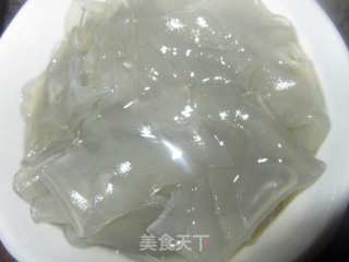 鸡蛋焖粉皮的做法步骤：1