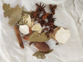 萝卜炖羊肉的做法步骤：2