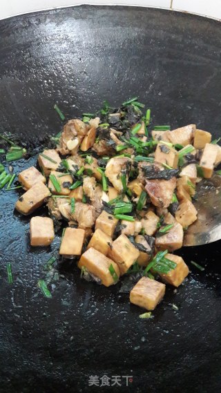 排骨焖芋头的做法步骤：13
