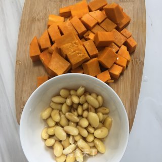 南瓜豆浆的做法步骤：1