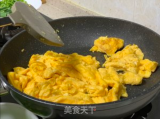 富硒姐姐鸡蛋羹教你做：尖椒炒鸡蛋的做法步骤：6