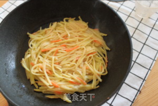 富硒姐姐鸡蛋羹教你做：鸡蛋土豆饼的做法步骤：3