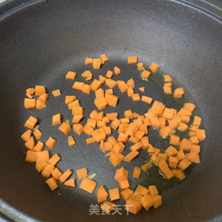 鸡腿菇炒丁的做法步骤：3