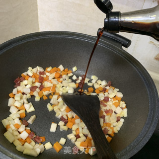 鸡腿菇炒丁的做法步骤：6