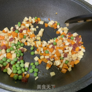鸡腿菇炒丁的做法步骤：7