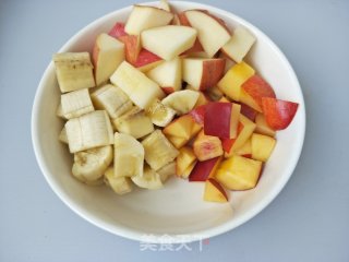 酸奶水果沙拉的做法步骤：2