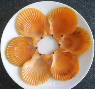 蒜蓉粉丝蒸扇贝的做法步骤：3
