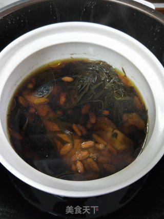 鸡腿艾茎汤的做法步骤：6
