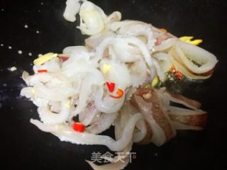 鱿鱼做法，爆炒鱿鱼做法的做法步骤：7