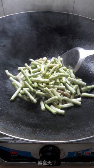 紫苏炒豆角的做法步骤：4