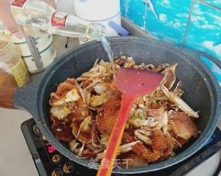 爆炒大螃蟹做法的做法步骤：4