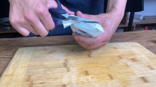芒果牛奶沙冰的做法步骤：1