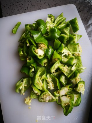 辣椒炒素鸡的做法步骤：3
