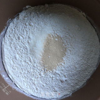 茴香馅肉包的做法步骤：1