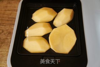 早餐：水煎饺+番茄鸡蛋汤+烤薯片的做法步骤：11
