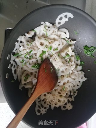 素炒塘藕的做法步骤：5