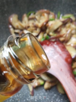青椒炒茄片的做法步骤：6