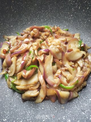 青椒炒茄片的做法步骤：7