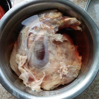 家常卤牛肉的做法步骤：1