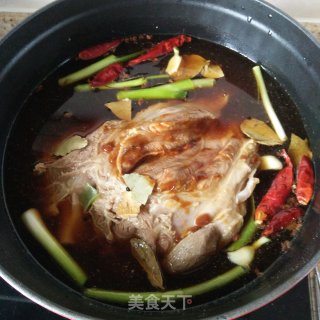 家常卤牛肉的做法步骤：4
