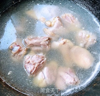 #肉类#鸭腿炖白萝卜的做法步骤：3
