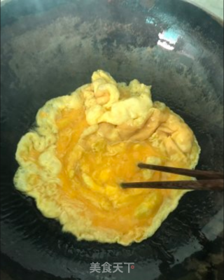 辣椒炒鸡蛋的做法步骤：3