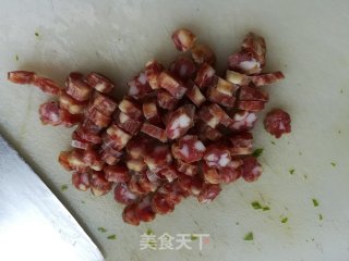 蚕豆腊肠菜饭的做法步骤：3