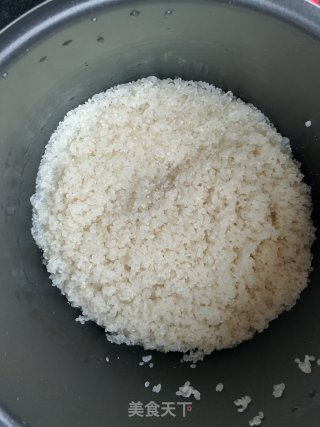 蚕豆腊肠菜饭的做法步骤：4
