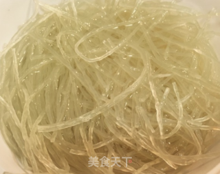 茶树菇粉条炖鸡的做法步骤：2