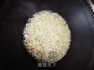 蒜蓉粉丝蒸扇贝的做法步骤：2