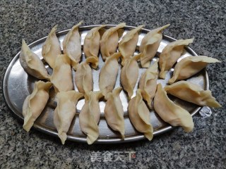 白里透红~西红柿鸡蛋水饺的做法步骤：9