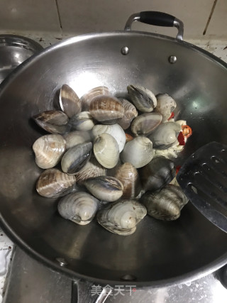辣炒白贝的做法步骤：4