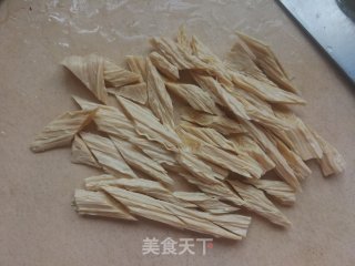 芦笋拌腐竹的做法步骤：2