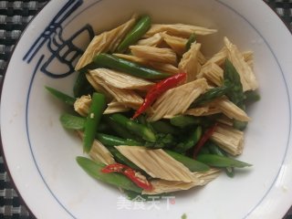 芦笋拌腐竹的做法步骤：9