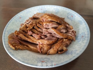 蒜汁盐水鸭的做法步骤：9