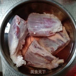 酱牛腱子的做法步骤：1