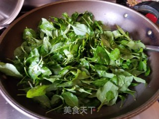 枸杞叶炒鸡蛋的做法步骤：5