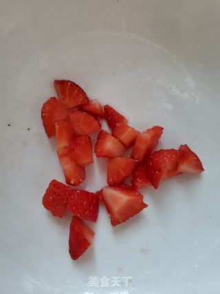 草莓香蕉奶昔的做法步骤：4