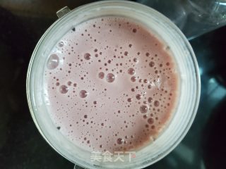 草莓香蕉奶昔的做法步骤：7