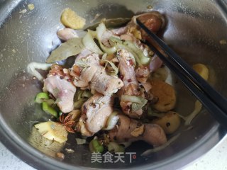香酥鸡翅根的做法步骤：2