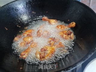 香酥鸡翅根的做法步骤：10