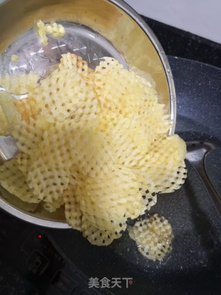 网格薯片——嘎嘣脆的做法步骤：5