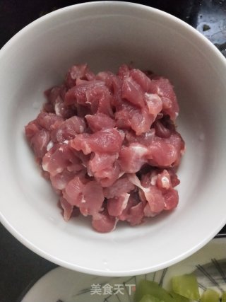 松仁玉米的做法步骤：1