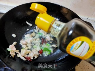 木耳肉片炒白玉菇的做法步骤：11