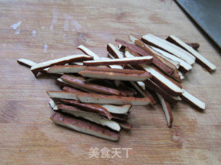 咸菜肉丝炒香干的做法步骤：2